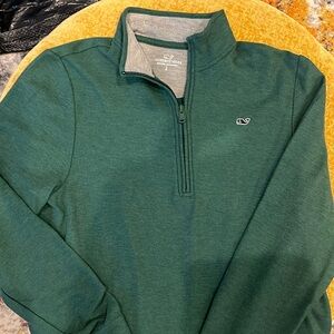 Vineyard Vines boys green pullover. Size L